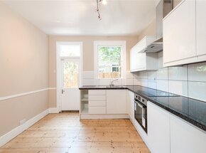 Thames Road, Chiswick, W4