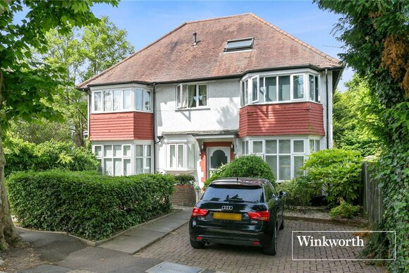 Salisbury Avenue, London, N3
