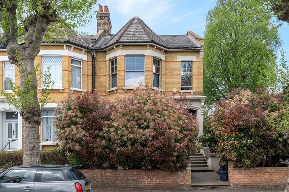 Mildenhall Road, London, E5