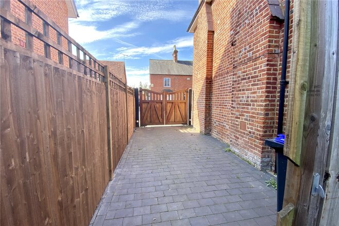 Aylesbury End, Buckinghamshire, HP9