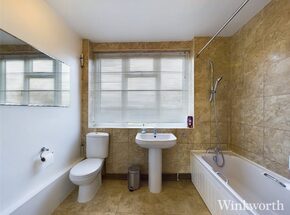 Mount Avenue, London, W5