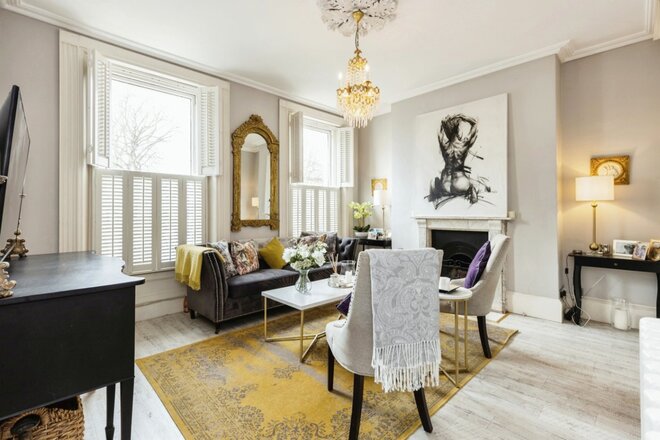 Hewlett Road, Gloucestershire, GL52