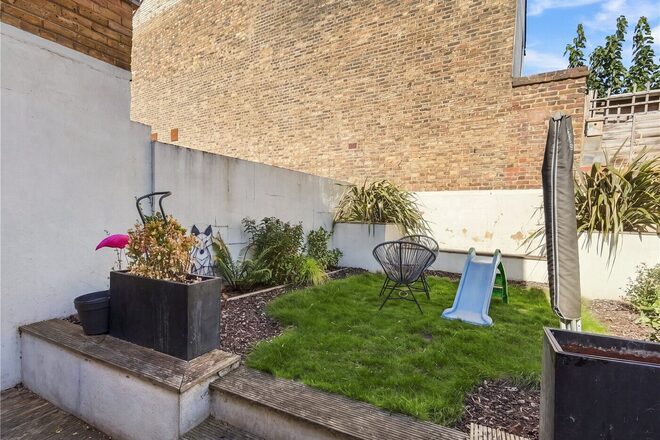Kynaston Road, London, N16