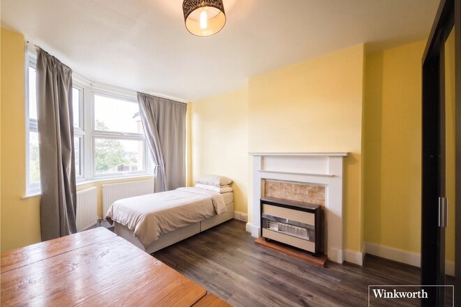 Hillside, London, NW9