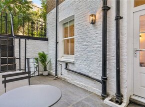 Nevern Square, London, SW5