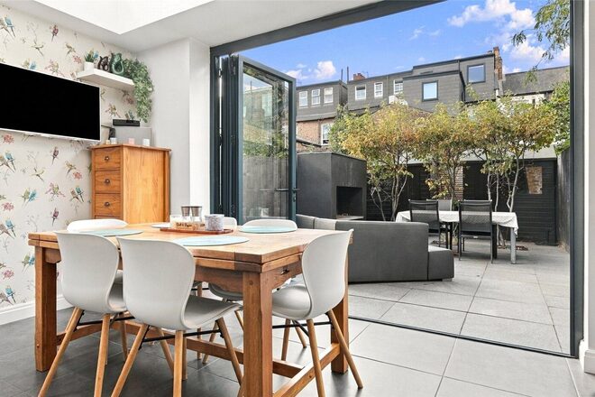 Kersley Road, London, N16