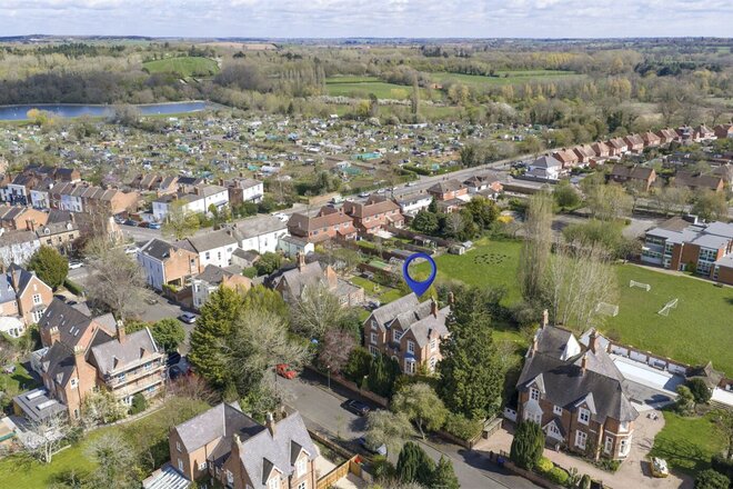 Eastnor Grove, Warwickshire, CV31