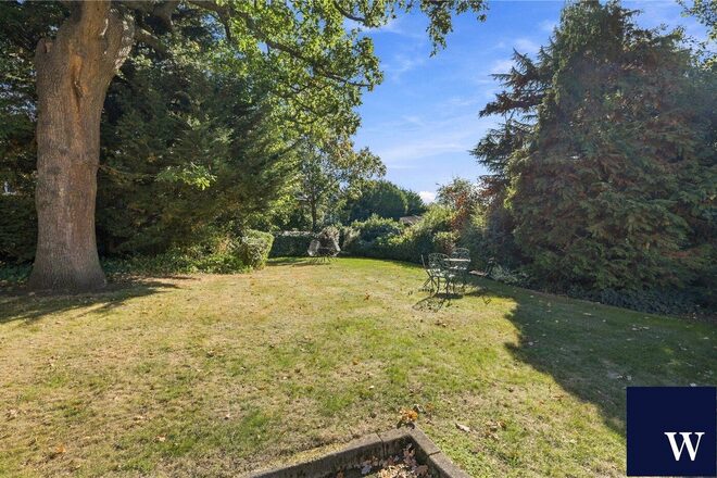 Hendon Lane, Finchley, N3
