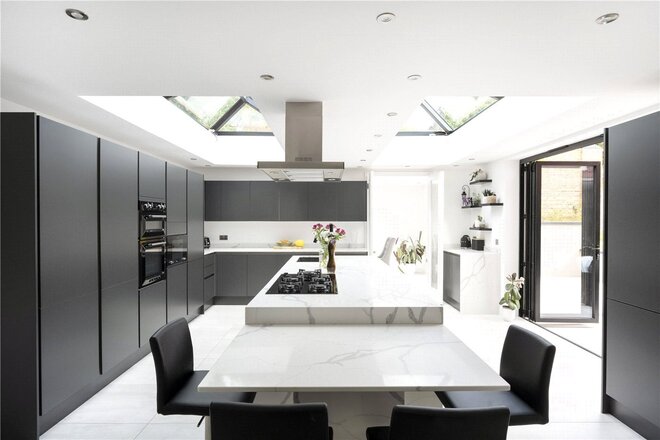 Kingsmead Road, London, SW2