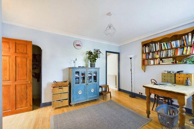 Tolworth Road, Surbiton, KT6