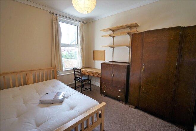 Wellington Crescent, Bristol, BS7