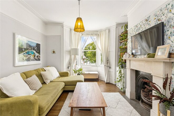 Nevill Road, London, N16