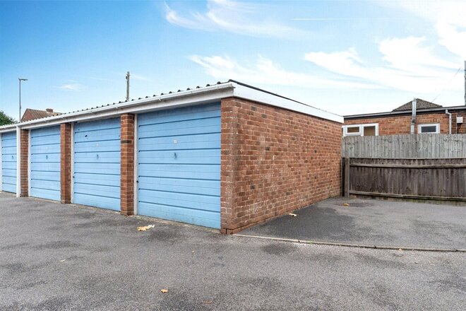 Poole Road, Dorset, BH21