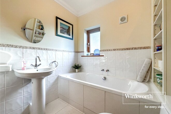 Highfield Road, Ferndown, BH22
