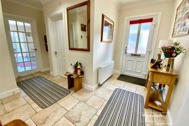 Lingwood Avenue, Dorset, BH23