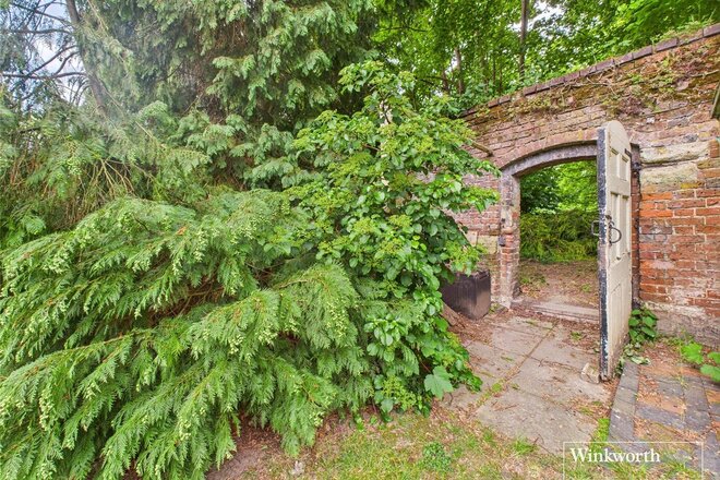 Calcot Park, Reading, RG31