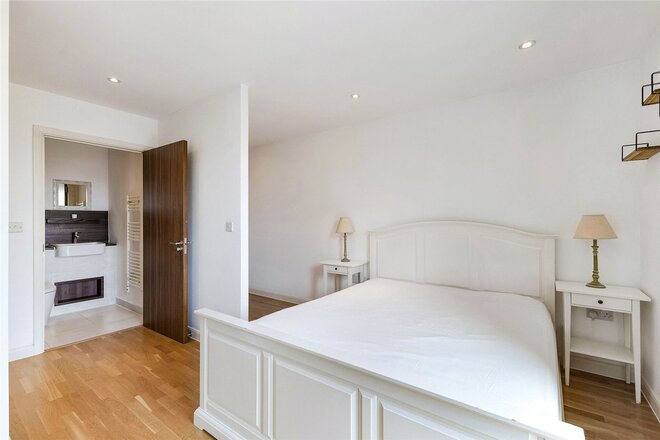 Battersea Park Road, UK, SW11