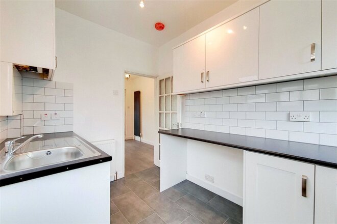 Hill Crescent, Surbiton, KT5