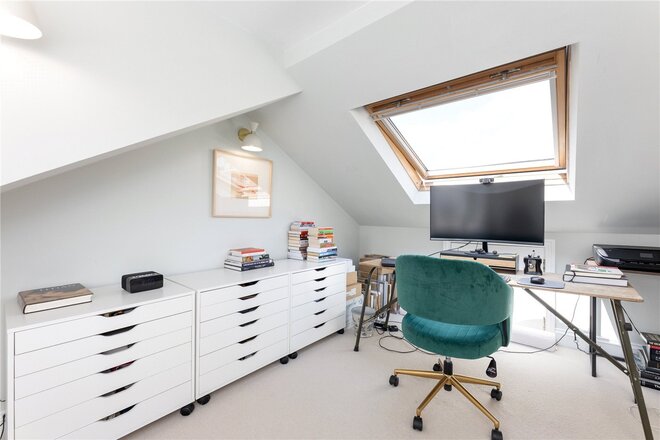 Sutton Lane North, London, W4