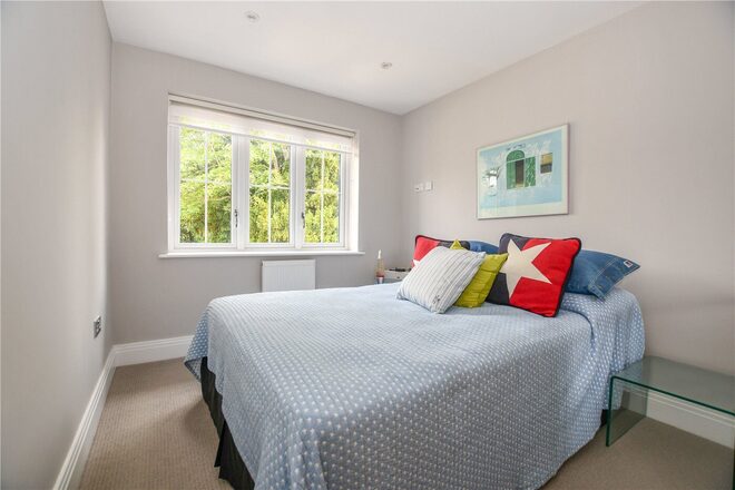 Woodfield Place, Bracknell, RG42