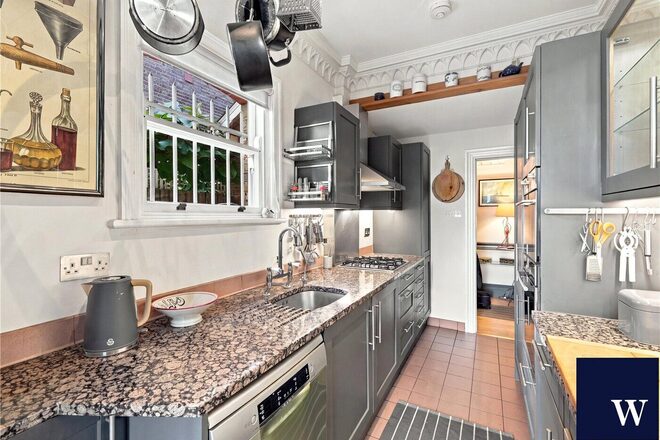 Southwood Lane, London, N6