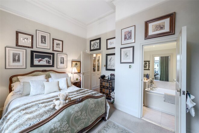 Clifton Gardens, London, W9