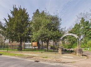 West Drive, London, SW16