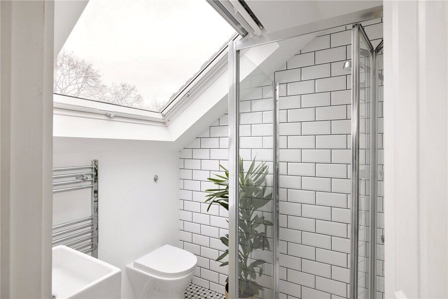 En-Suite Bathroom