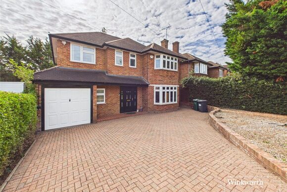 Wolmer Gardens, Edgware, HA8