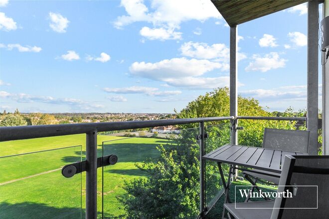 Snowberry Close, High Barnet, EN5