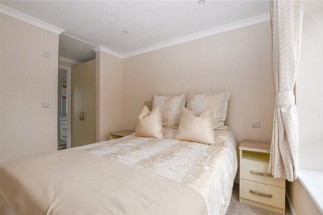 Pinewood Caravan Park, Berkshire, RG40