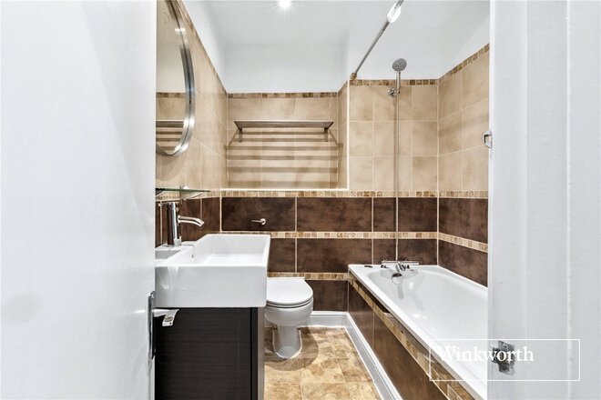 Lichfield Grove, London, N3