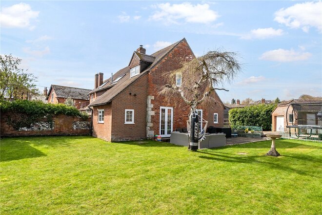 Tanners Lane, Salisbury, SP3