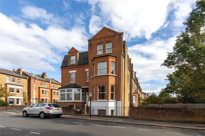 Lammas Park Road, Ealing, W5