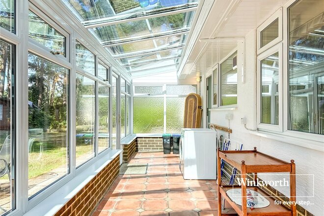 Old Pines Close, Dorset, BH22