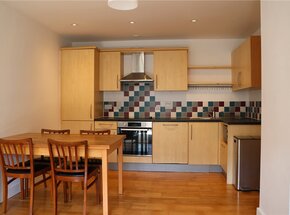 33 Hamilton Court, Montague Street, BS2