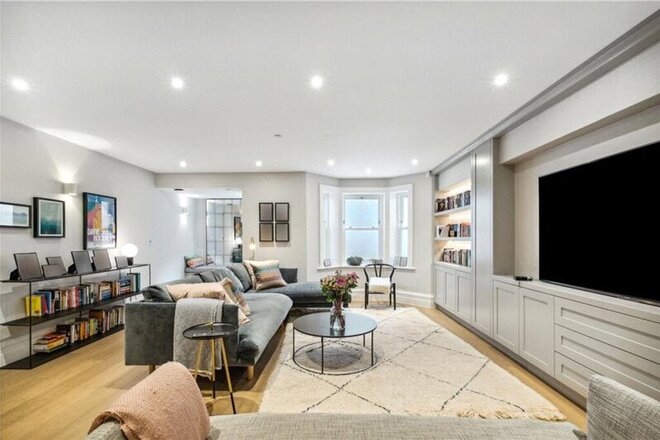 Easterby Villas, Barnes, SW13