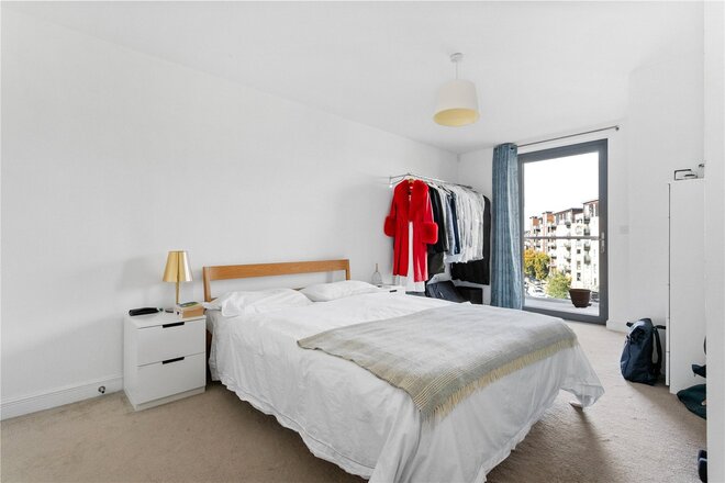 Mill Court, London, E5
