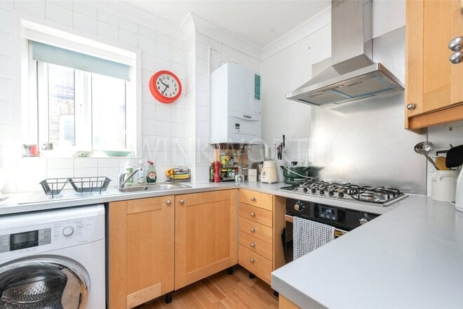 Bathurst Gardens, London, NW10