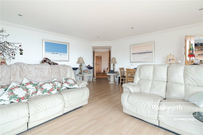 Marina Close, Bournemouth, BH5