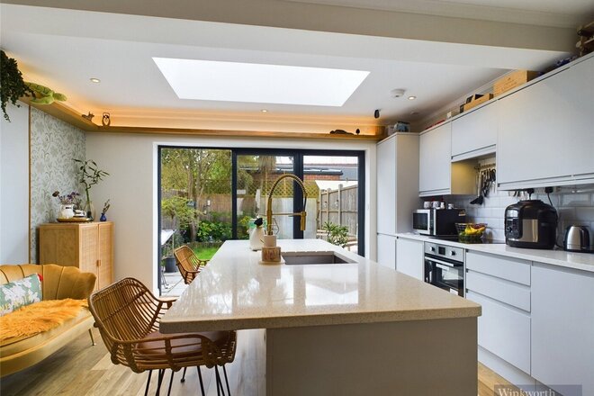 Southwood Drive, Kingston upon Thames, KT5