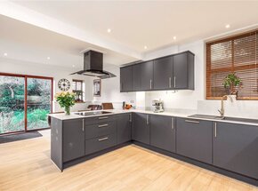 Canford Cliffs Road, Poole, BH13