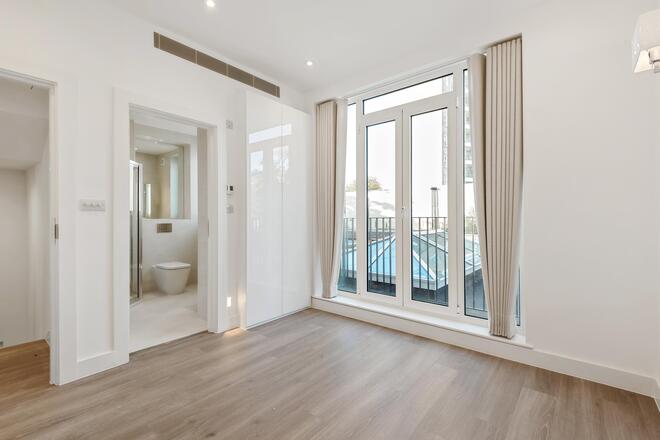 Middlefield, London, NW8