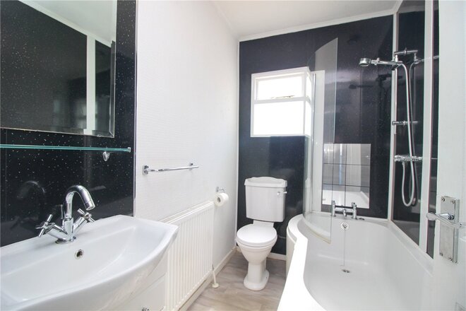 Hambro Avenue, Essex, SS6