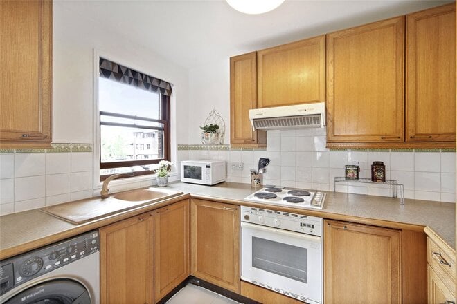 Mayfield Road, London, W12