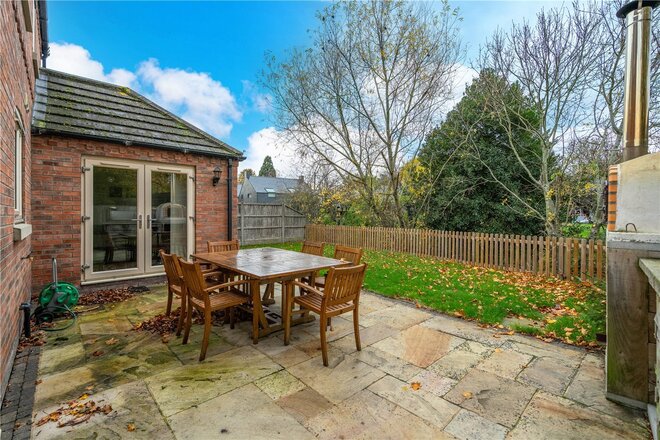 Chestnut Street, Sleaford, NG34