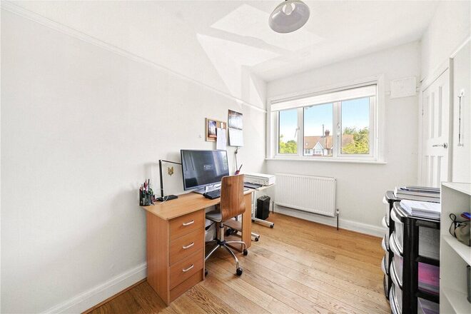 Coombe Lane, London, SW20