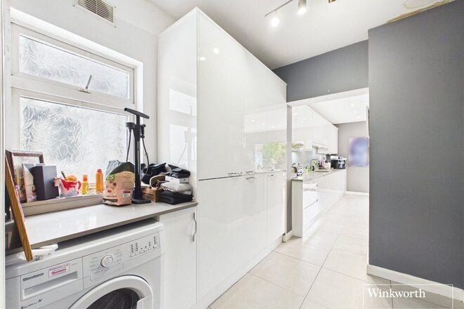 Farm Road, Edgware, HA8