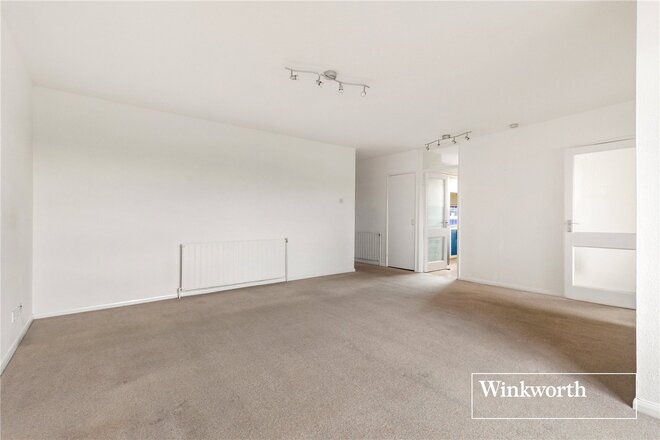 Holden Road, Woodside Park, N12