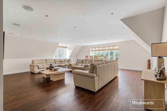 London Road, Ascot, SL5